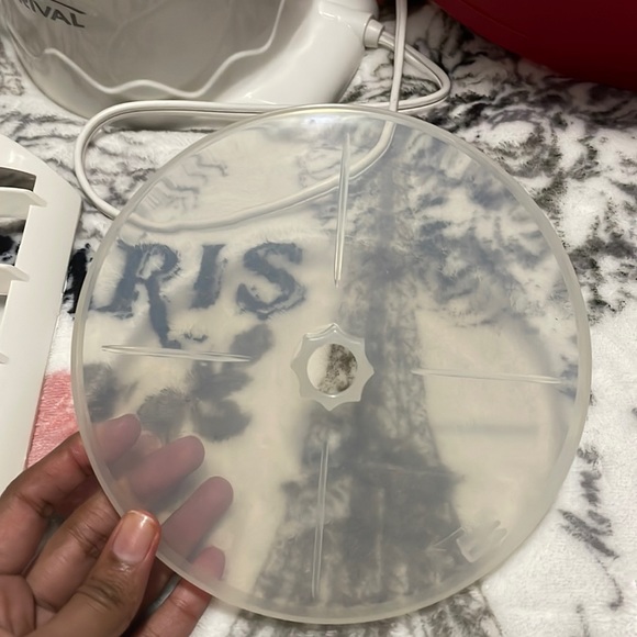 Ice Cream Maker - Picture 9 of 17